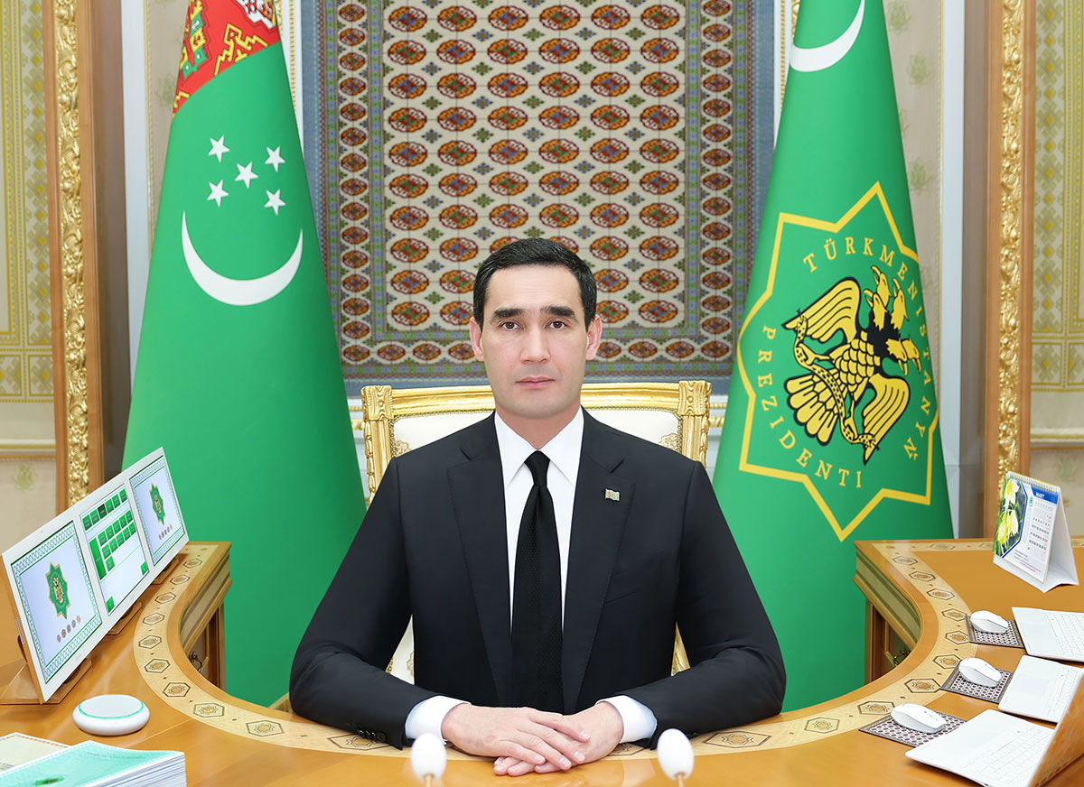 Serdar Berdimuhamedow welaýatlaryň häkimleri bilen iş maslahatyny geçirdi