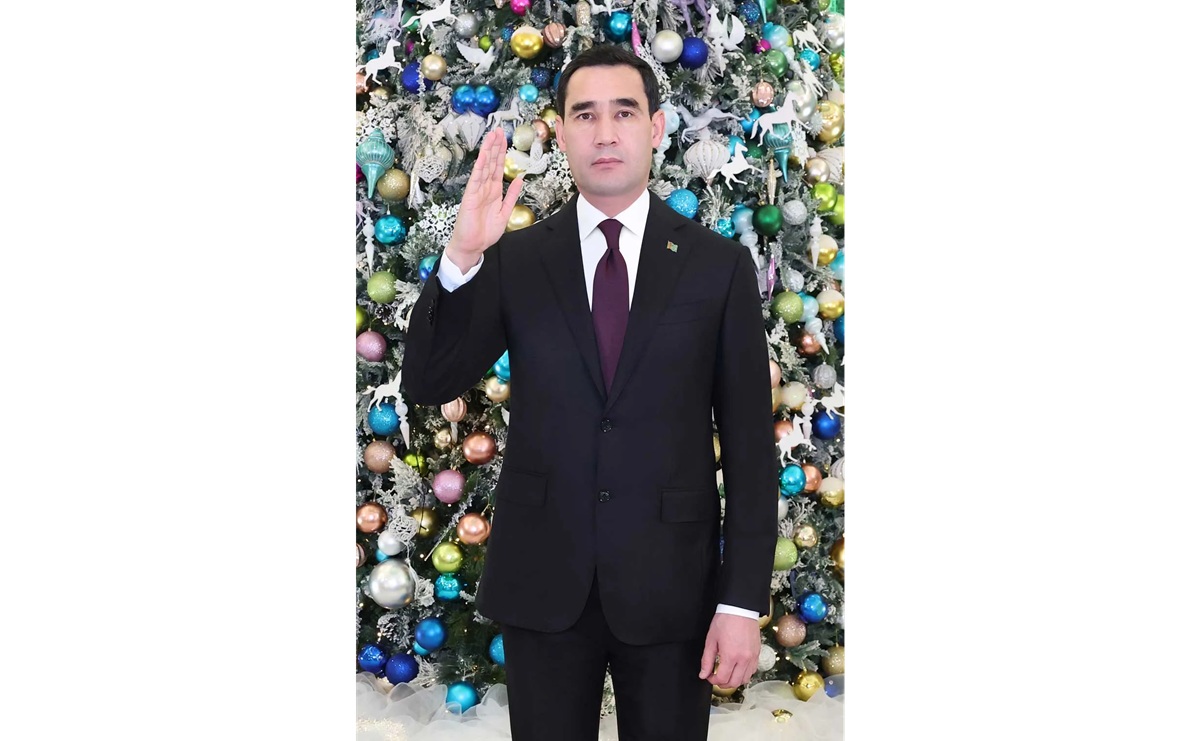 Türkmenistanyň Prezidenti türkmen halkyny Täze ýyl bilen gutlady